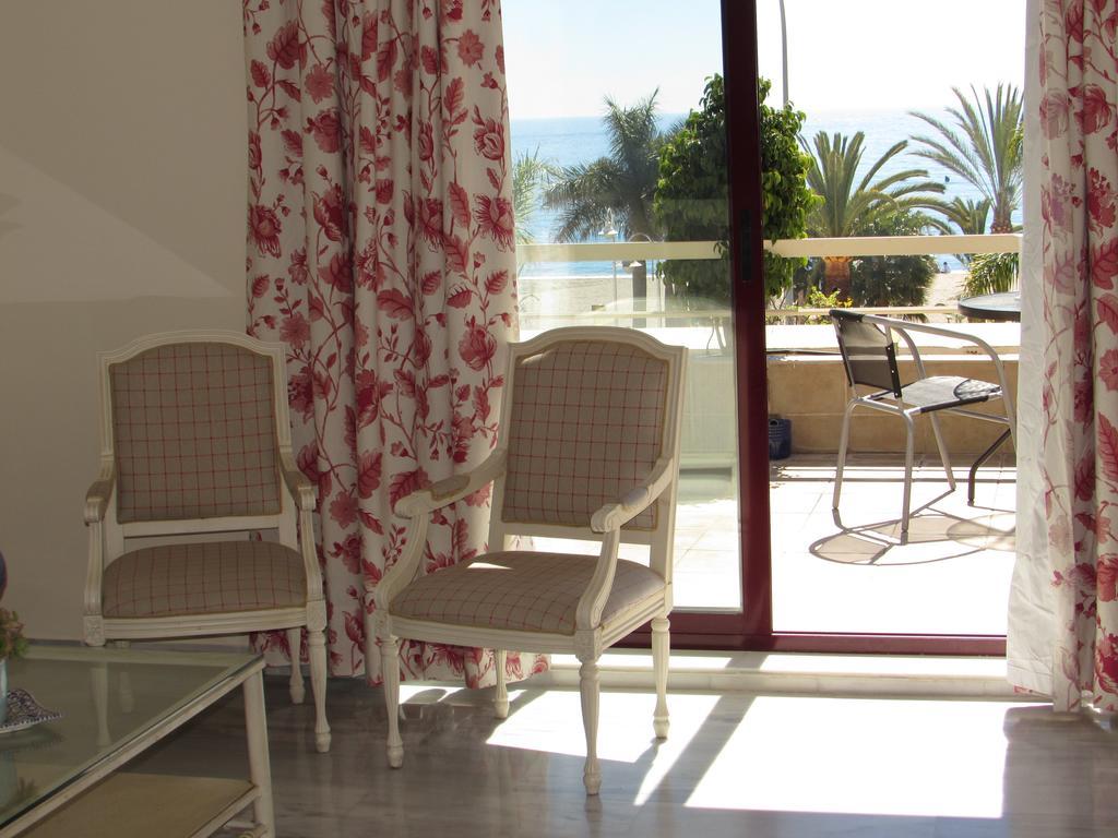 Home4Holidays Nerja Kamer foto