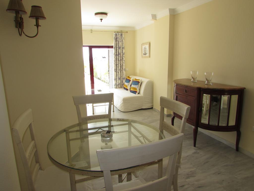 Home4Holidays Nerja Kamer foto